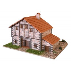  Casa típica de Cantabria CUiT 