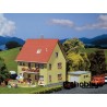 Casa Amarilla con garaje Escala H0 131277 FALLER