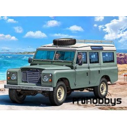 Coche Land Rover Series III LWB Station Wagon 1:24 Revell