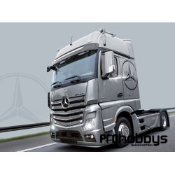 Camión MB Actros MP4 GigaSpace. Escala 1:24 Italeri 3905